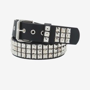 HOT TOPIC THREE ROW PYRAMID STUD BELT - WOMENS LARGE (vegan)